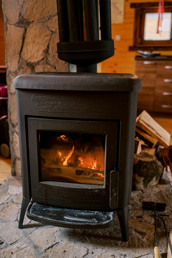 Conseils poêle à granulés : économies et entretiens faciles